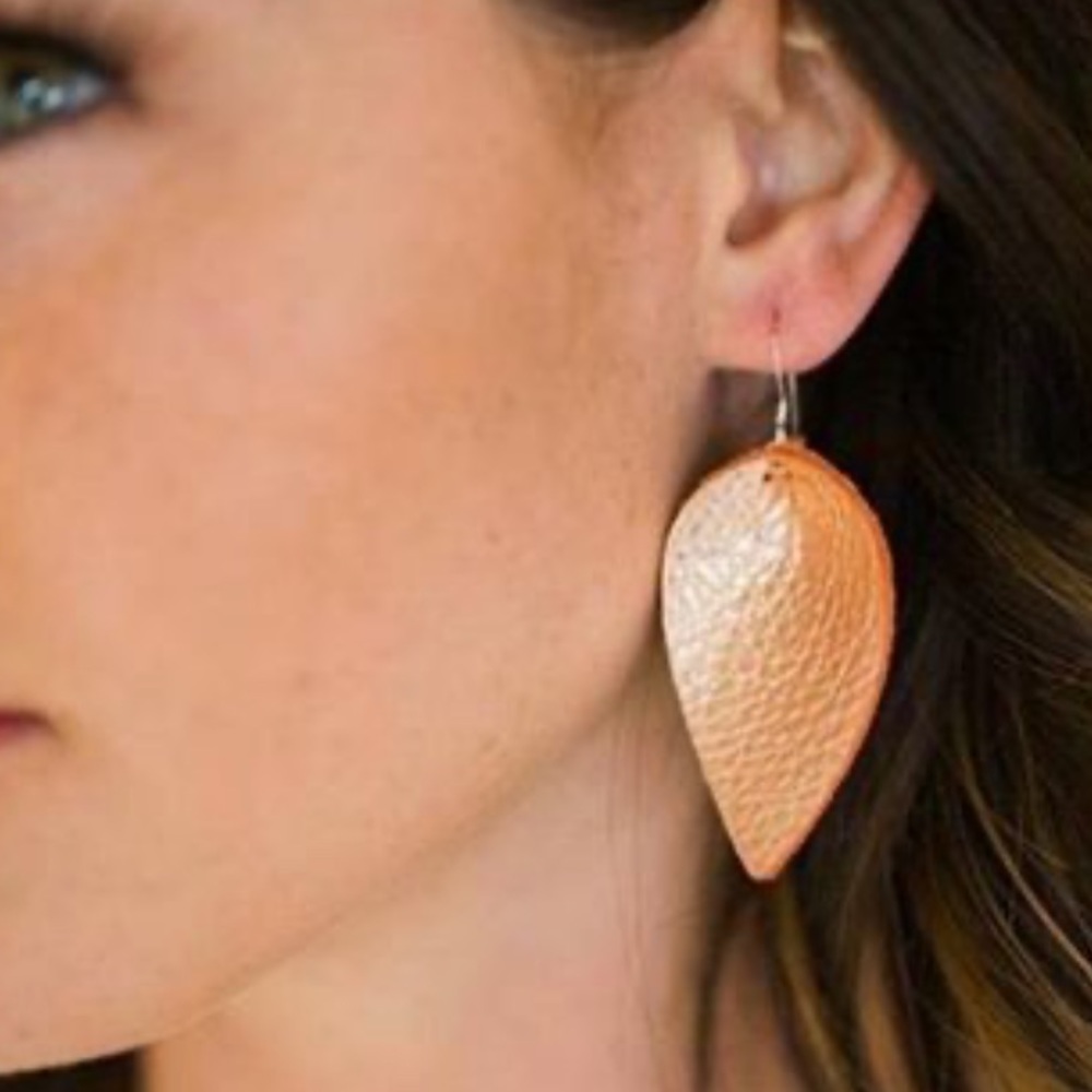 Leather Earrings Light Brown